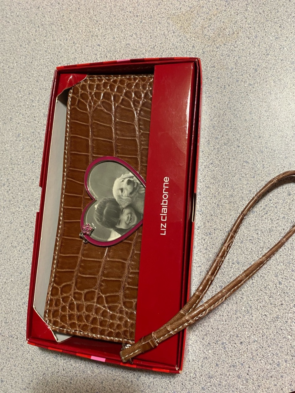 $13-Vintage Liz Claiborne Brown Croc-Embossed Wristlet wallet with Heart Frame